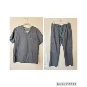 Figs Men's Scrub Set Gray Chisec Scrub Top Cairo Cargo Scrub Pants Medium Short